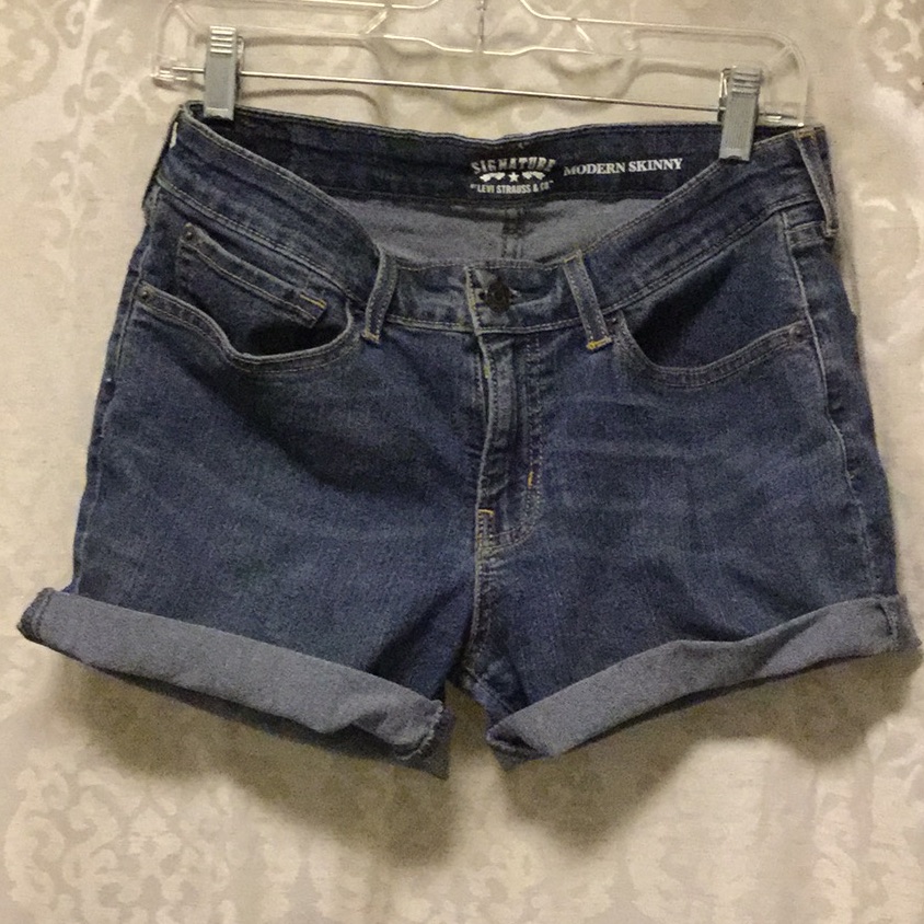 Cuffed Cutoff Levis
